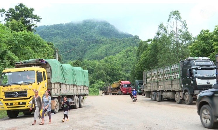 Thanh Hoa-Houaphanh border trade reaches nearly $385 mln
