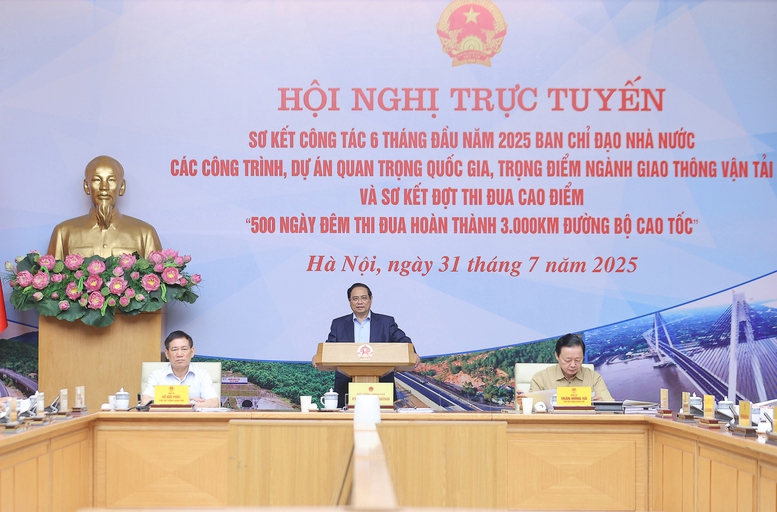 PM urges completion of 3,000km expressway network by end-2025